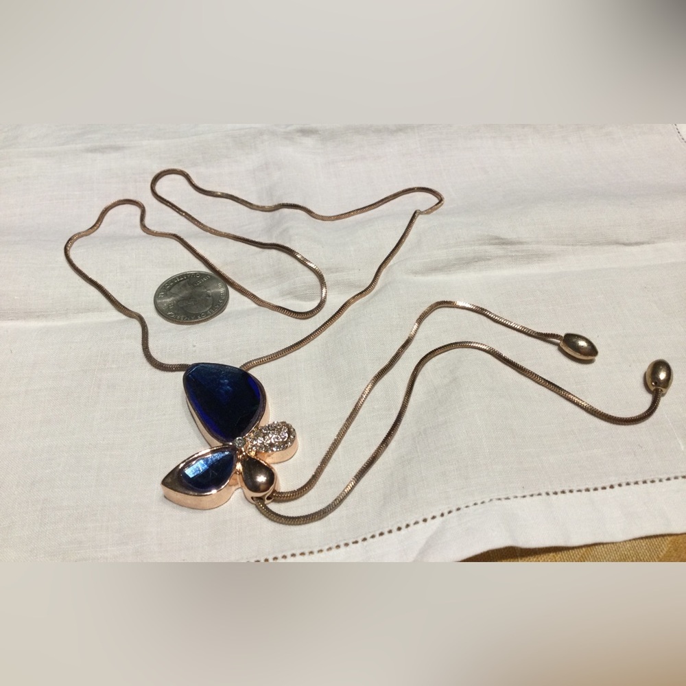 Rose tone fashion butterfly necklace - adjustable (C597)